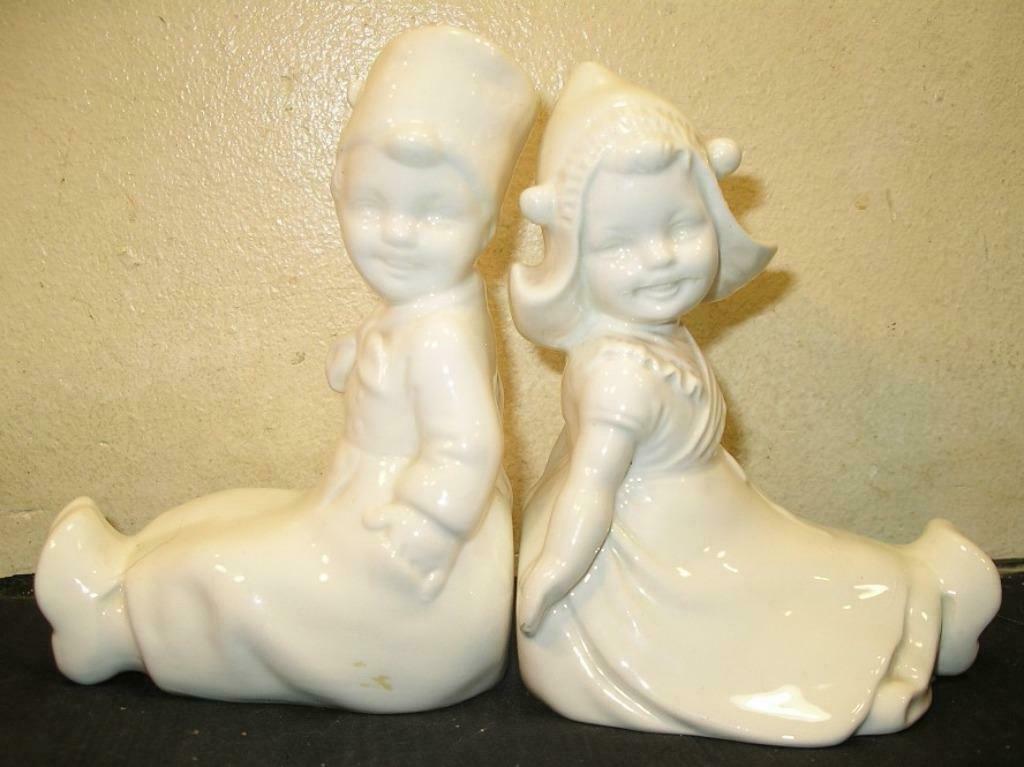 PAIRE DE SERRE LIVRES:"COUPLE DE PETITS HOLLANDAIS", Antiquités & Art, Enlèvement ou Envoi