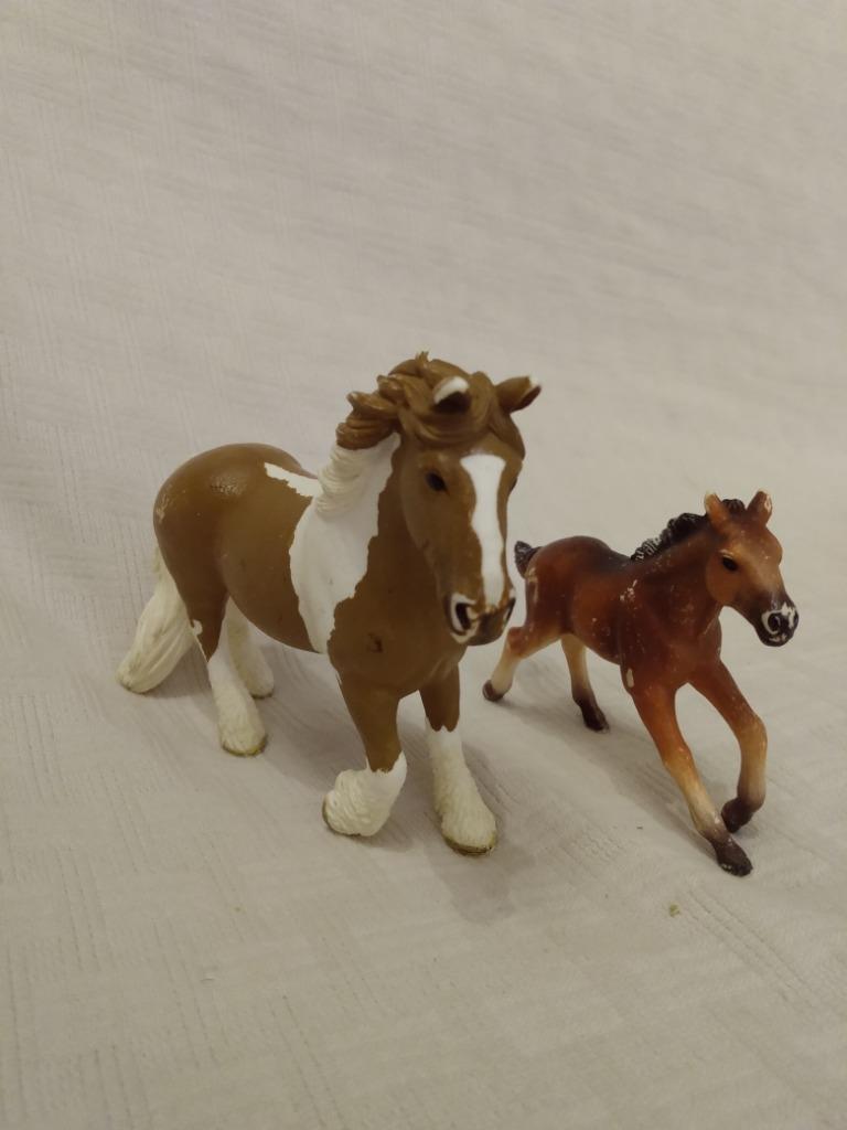 Schelich: twee paarden en het veulen., Ophalen, Gebruikt