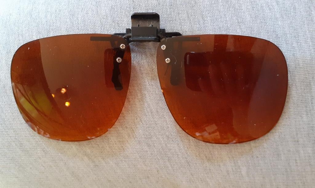 clip solaire brun  pour lunette de vue, Enlèvement ou Envoi, Utilisé, Brun, Lunettes de soleil