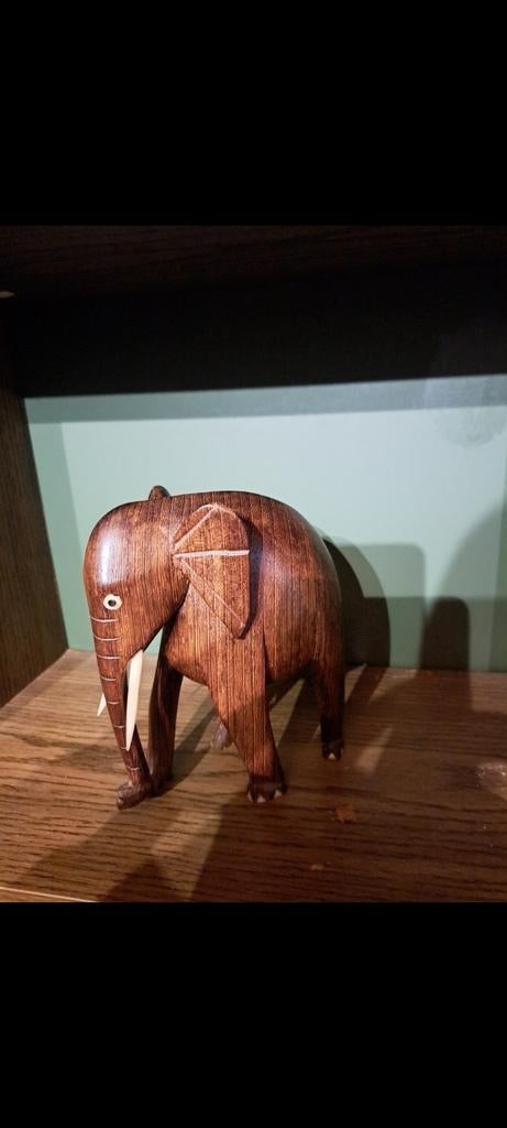 Houten sculptuur olifant, Ophalen, Zo goed als nieuw