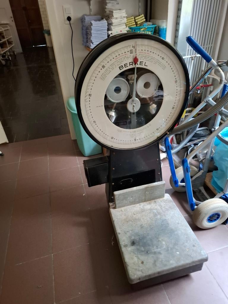 Berkel weegschaal Abbaye Notre-Dame de Leffe, max 100 kg, Ophalen