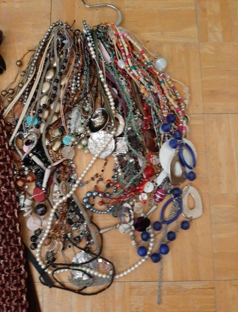 Colliers bijoux, Bijoux, Sacs & Beauté, Enlèvement, Comme neuf