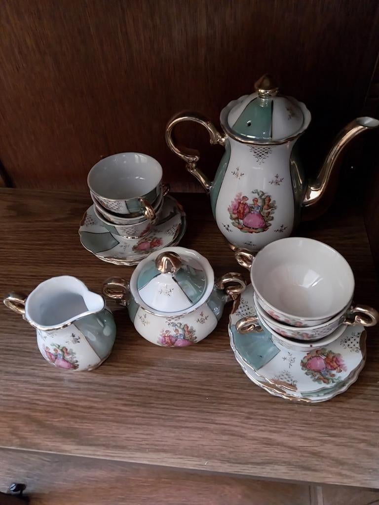 Thee servies, setje.., Ophalen