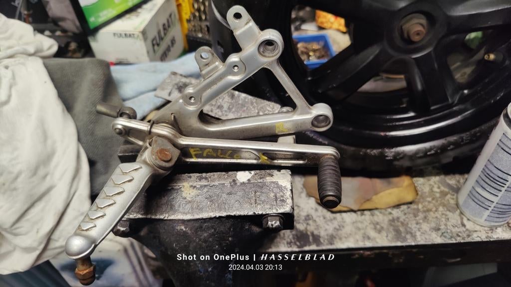 Rechtse schetsplaat Aprilia falco, Motoren, Ophalen of Verzenden
