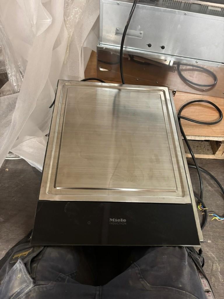 Miele Teppan Yaki CS 7632 FL, Elektronische apparatuur, Kookplaten, Ophalen, Gebruikt, 3 kookzones of minder, Inbouw