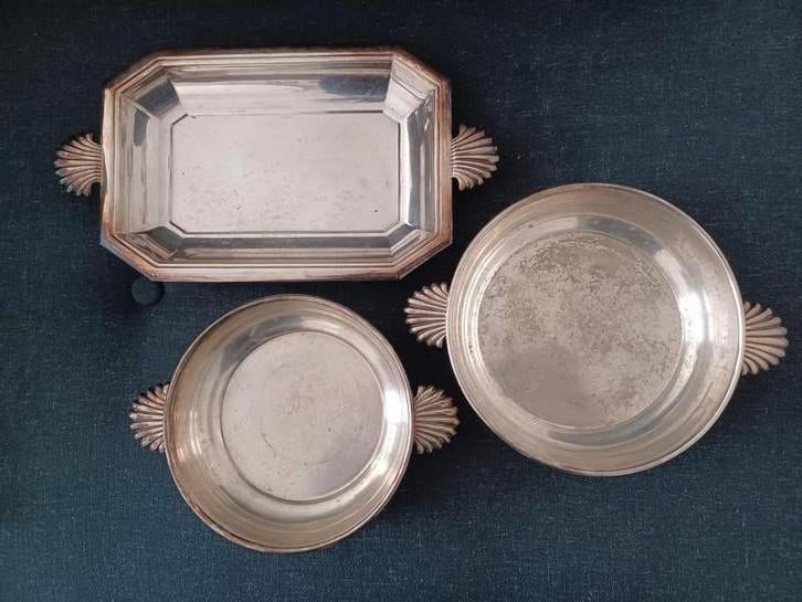 3 plats en métal argenté - Poinçon J DENAYER, Antiquités & Art, Enlèvement ou Envoi, Argent