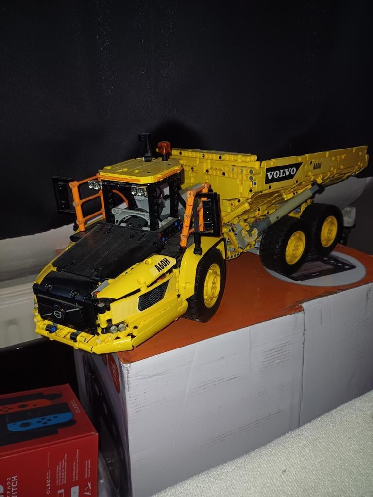 Lego technic volvo, Ophalen, Zo goed als nieuw