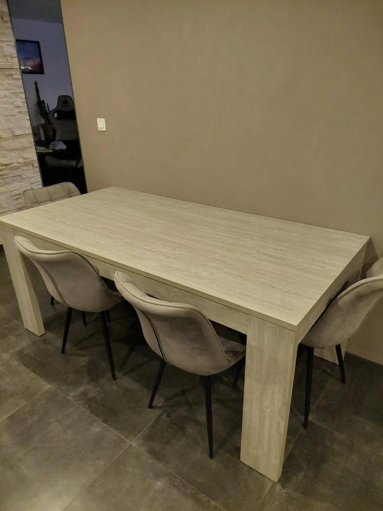 Eetkamerset: dressoir, barkast, tafel+stoelen zilver eik, Enlèvement