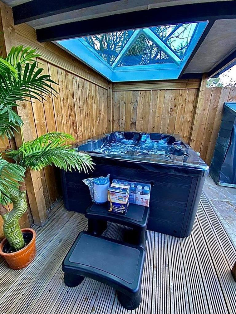jacuzzi 4&5 pers full option/pour maison de vacance/gites, Jacuzzi