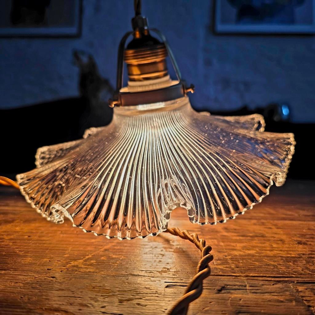Vintage Holophane prismatisch glazen hanglamp., Antiek en Kunst, Ophalen of Verzenden