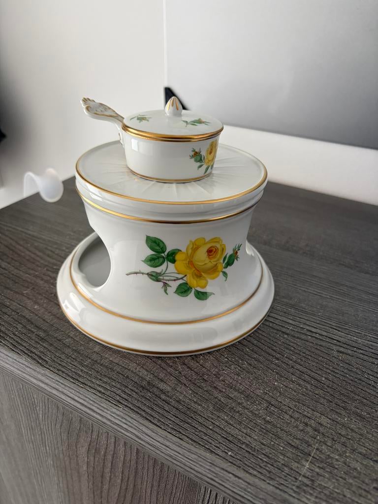 Meissen Stövchen Mit Tee-licht Mit Vielen Blumen Und Gold, Antiek en Kunst, Antiek | Porselein, Ophalen of Verzenden