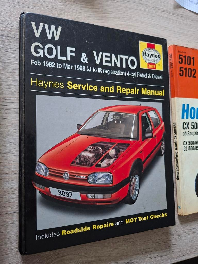 VW Golf & Vento haynes service en repair manual, Ophalen of Verzenden