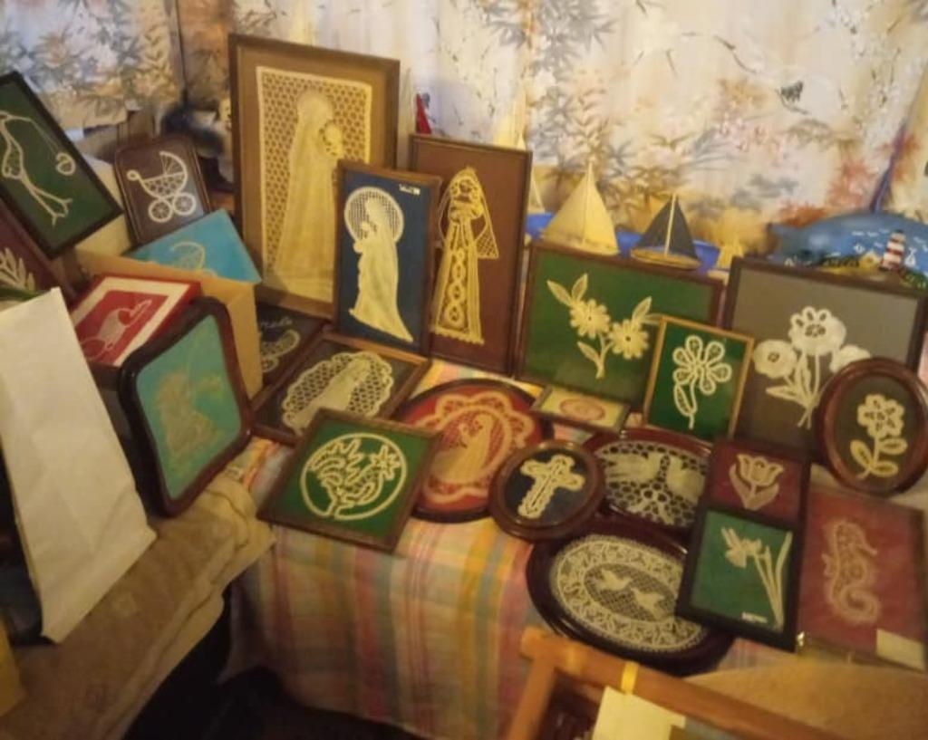 lot kant / kloswerk / haakwerk / Kantklossen ... 24 stuks, Hobby en Vrije tijd, Ophalen of Verzenden, Zo goed als nieuw