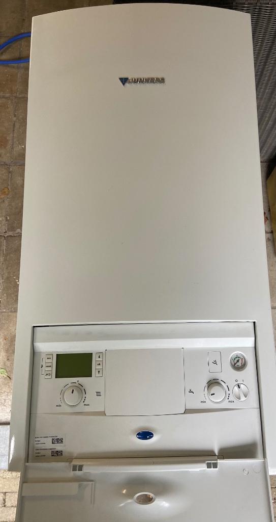 Junkers Cerapur 30kW condensatie ketel, CR10 kamerthermosta, Chaudière CC ou Chaudière combinée, Moins de 60 cm, Enlèvement, Utilisé