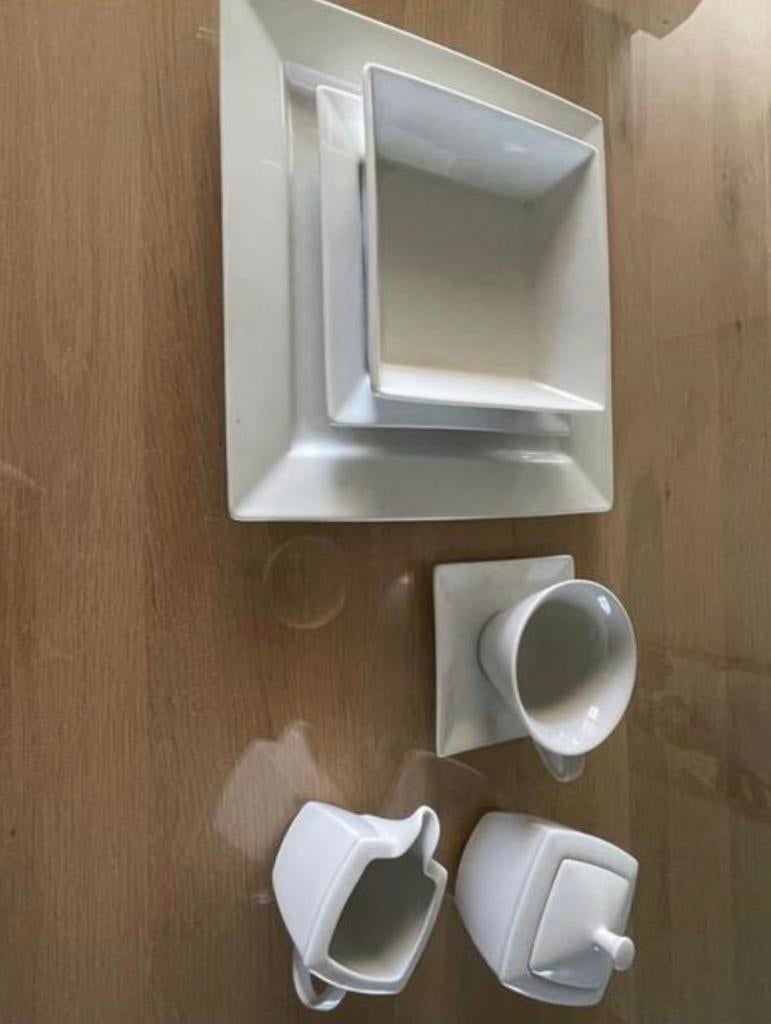 Eetservice ( cosy &trendy ), Huis en Inrichting, Keuken | Servies, Zo goed als nieuw, Compleet servies, Effen, Ophalen