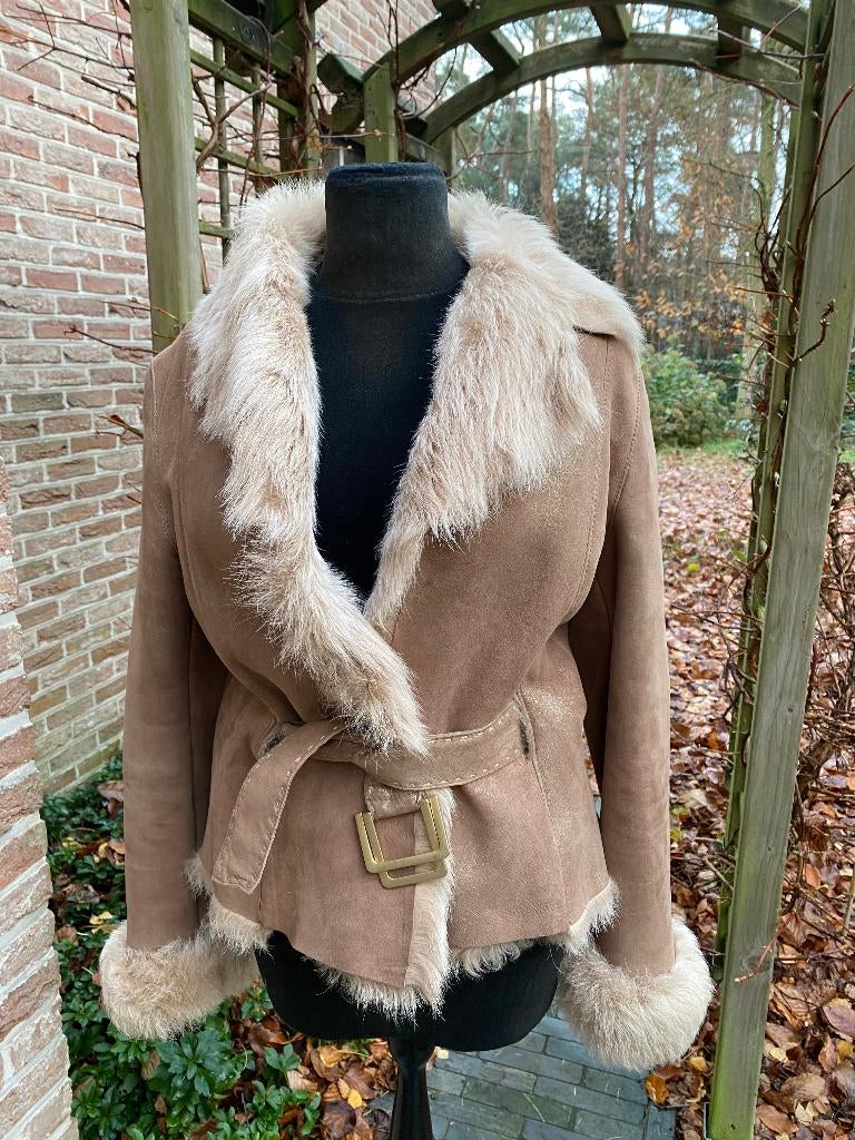 Veste d'hiver chaude beige foncé à effet perlé - 38, Onbekend, Enlèvement ou Envoi, Comme neuf, Beige