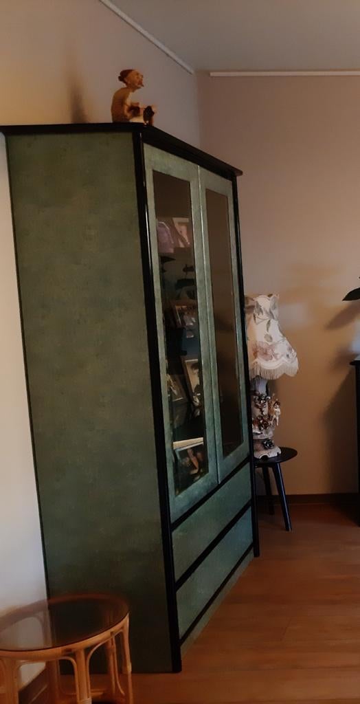 Eetplaats, vitrinekast, dressoir, tafel,spiegel en 6 stoelen, Huis en Inrichting, Ophalen, Gebruikt, Overige houtsoorten, Met plank(en)