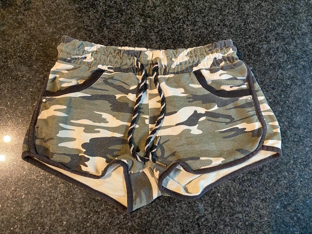 Camouflage short Coolcat maat XS, Kleding | Dames, Kort, Ophalen of Verzenden, Zo goed als nieuw, Coolcat