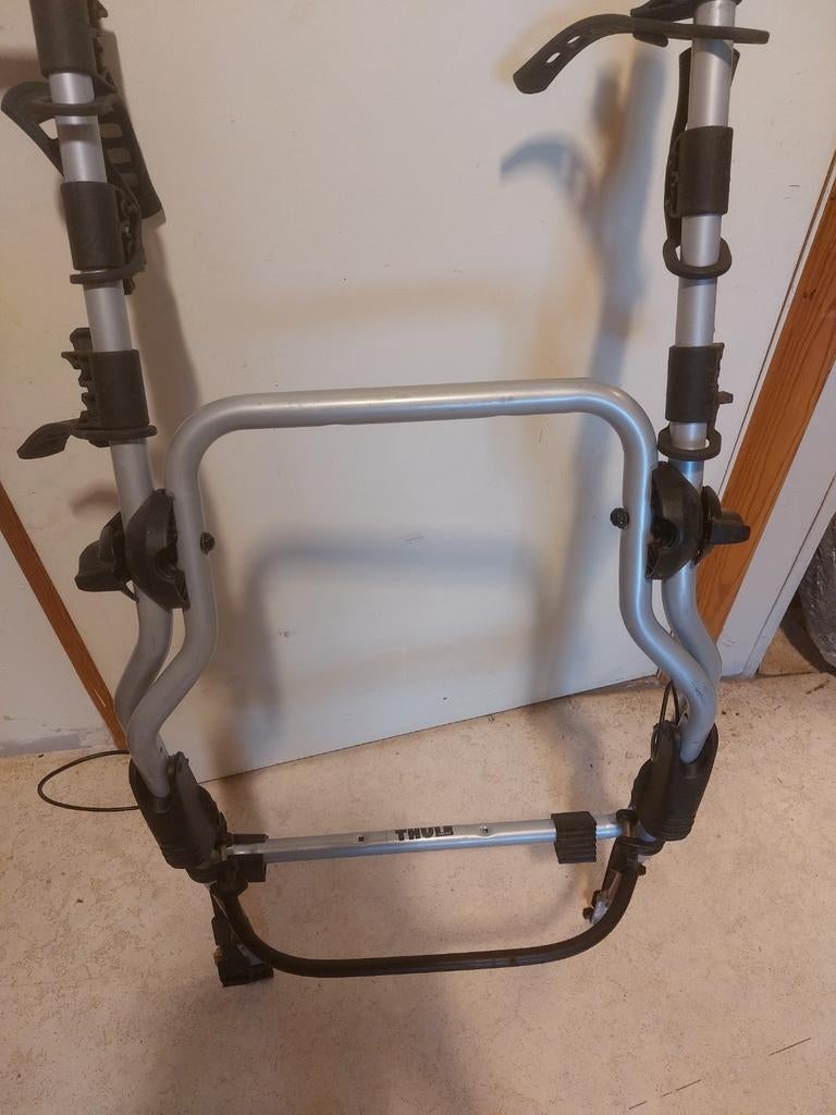 Fietsendrager thule voor op achterklep auto, Auto diversen, Fietsendragers, Ophalen