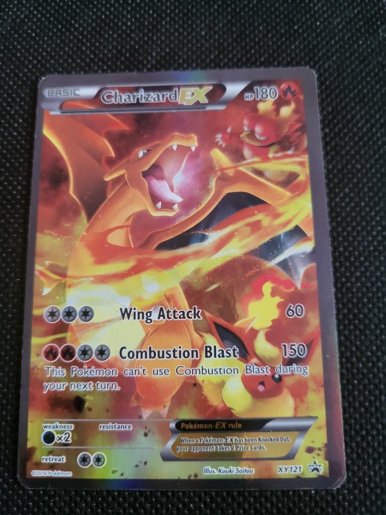 Pokemonkaart  Charizard, Hobby en Vrije tijd, Ophalen, Gebruikt, Losse kaart