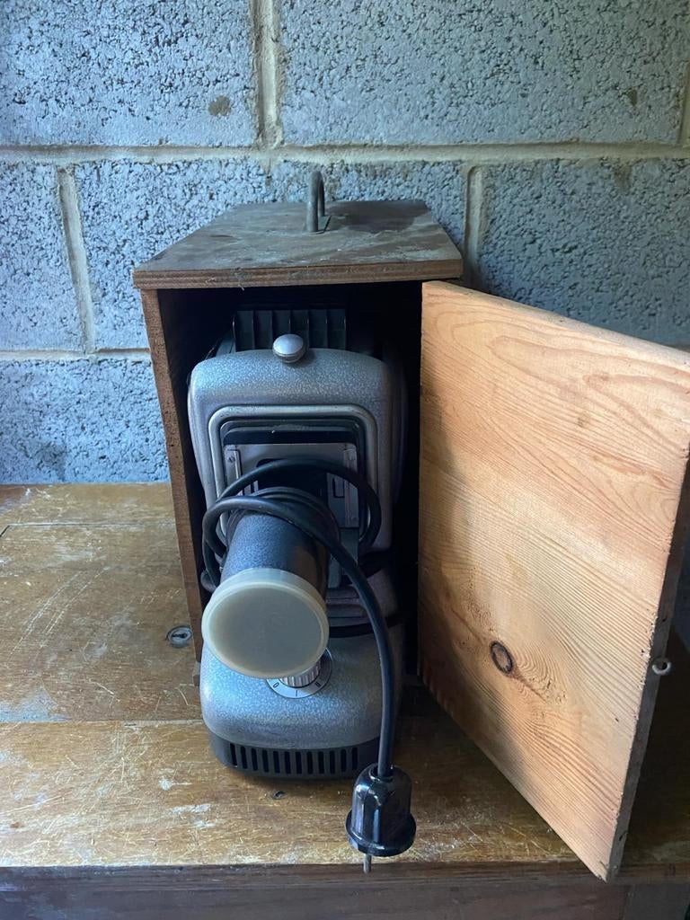 ANCIEN APPAREIL POUR DIA., Enlèvement, Projecteur