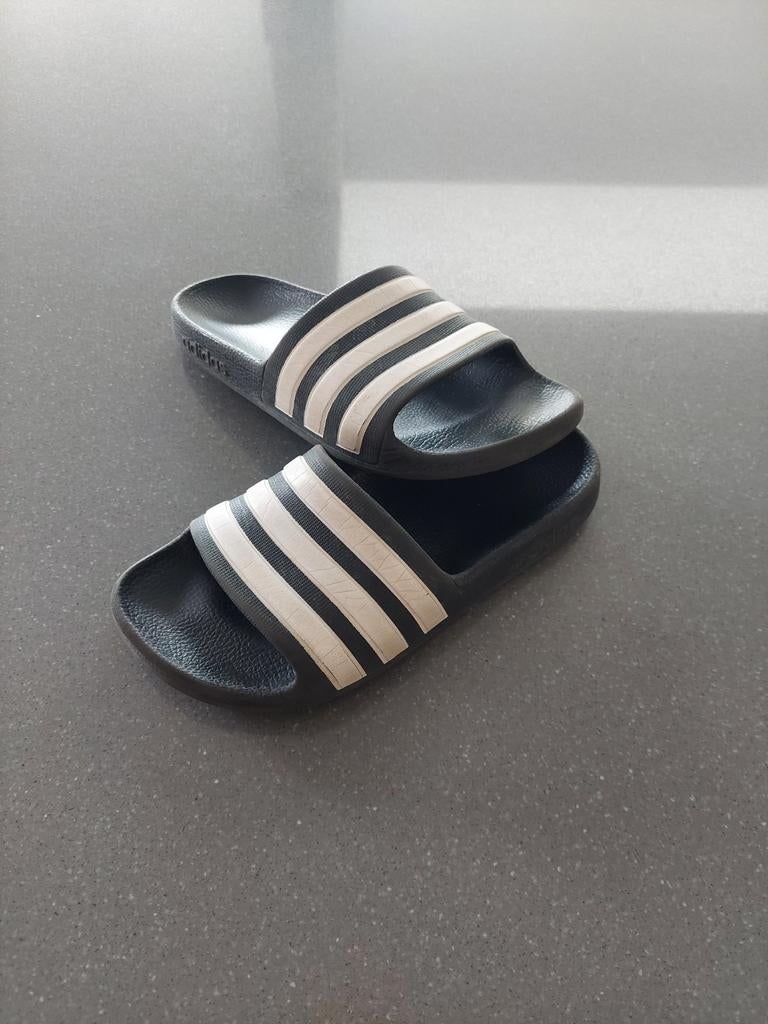 Slippers Adidas - maat 32, Adidas, Gebruikt, Jongen of Meisje, Overige typen