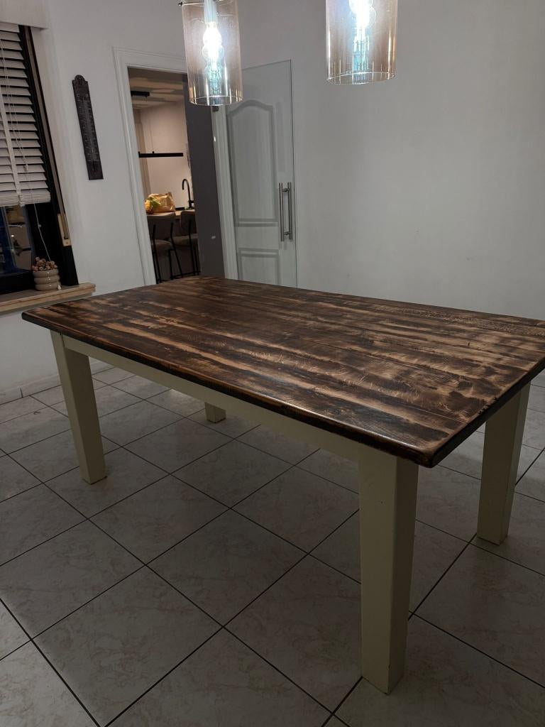 Vol eiken eetplaats, Enlèvement, Comme neuf