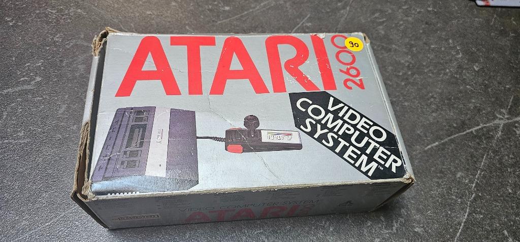 Atari 2600 jr en boite, Consoles de jeu & Jeux vidéo, Consoles de jeu | Atari, Enlèvement ou Envoi, Utilisé, Atari 2600
