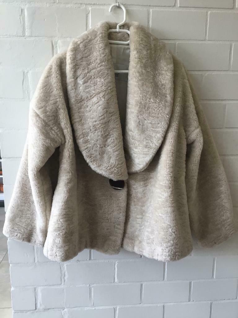 Veste d'hiver KYUSO Joke & Egidio, Vêtements | Femmes, Vestes | Hiver, Comme neuf, Taille 38/40 (M), Beige, Enlèvement ou Envoi