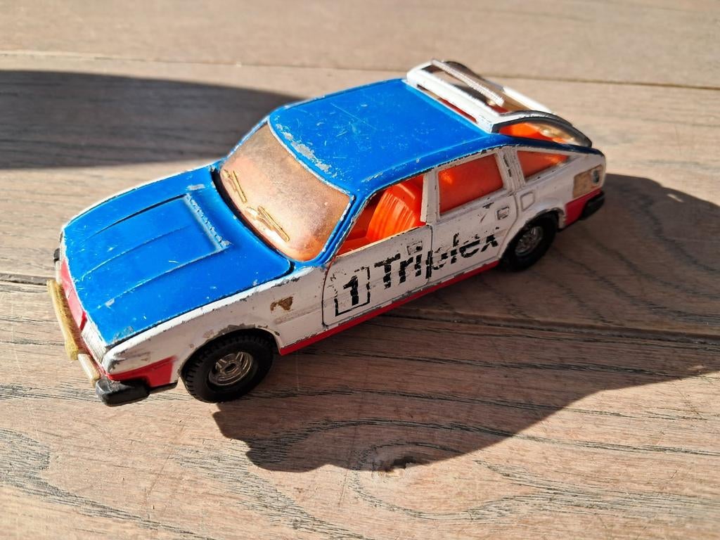 Ancien modèle réduit en métal Rover 3500, Corgi, Enlèvement ou Envoi