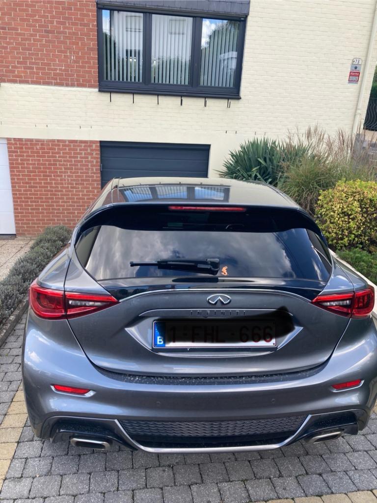 Infiniti Q30S, Auto's, 4 cilinders, 1600 cc, 5 zetels, 5 deurs