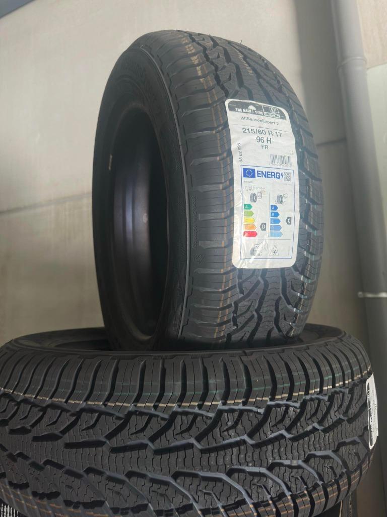215 60 R17 96H UNIROYAL ALLSEASINEXPERT 2 STUK PRIJS : 125€, Autos : Pièces & Accessoires, Autres pièces automobiles, Alfa Romeo