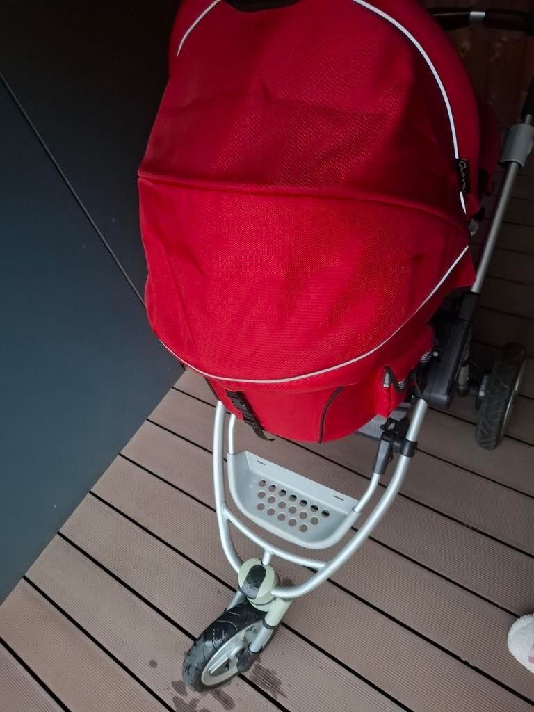 Rode buggy met accesoires, Enfants & Bébés, Buggys, Comme neuf, Quinny, Couverture pieds, Ombrelle, Enlèvement