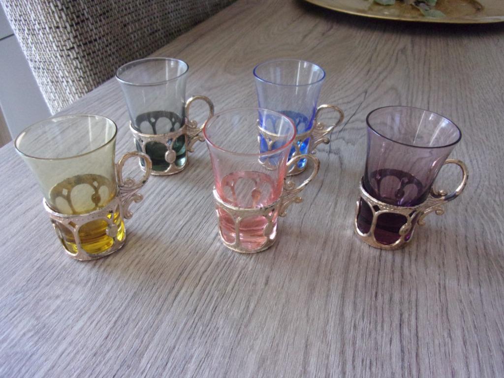 lot de 5 petits verres avec socle vintage, Enlèvement ou Envoi, Utilisé
