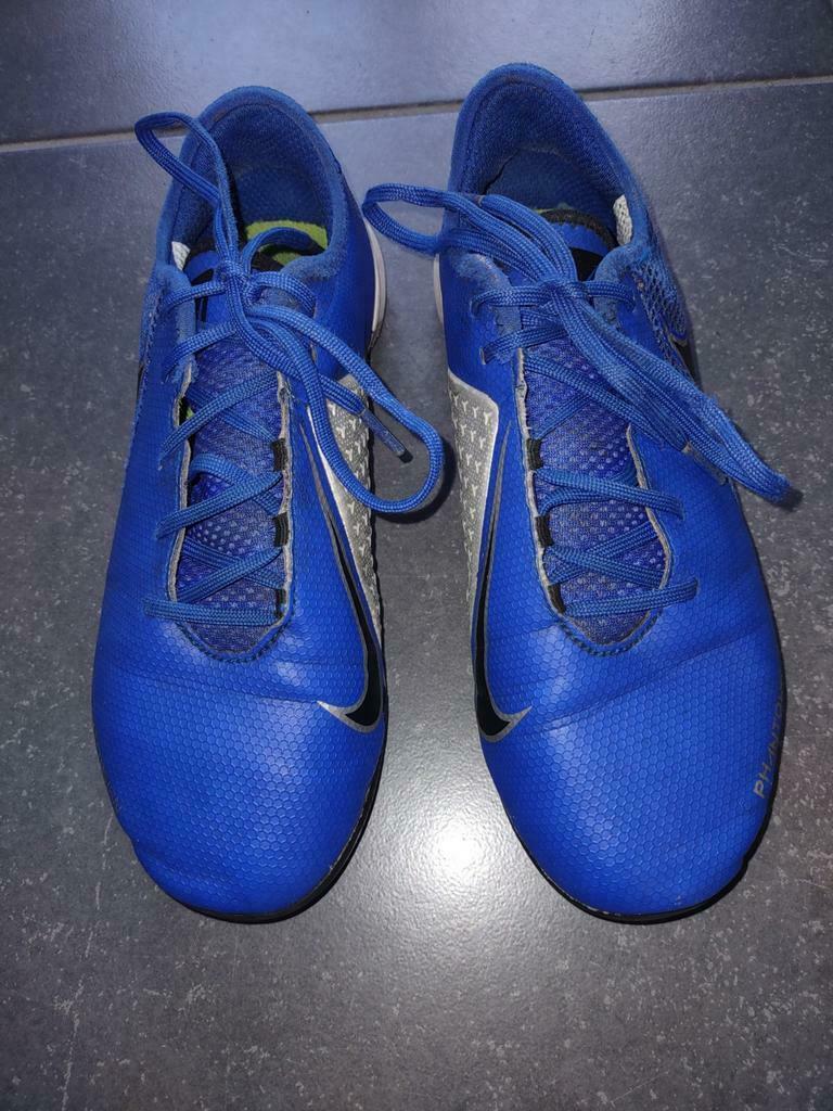 blauwe schoenen Nike - maat 36, Enfants & Bébés, Vêtements enfant | Chaussures & Chaussettes, Garçon ou Fille, Comme neuf, Enlèvement