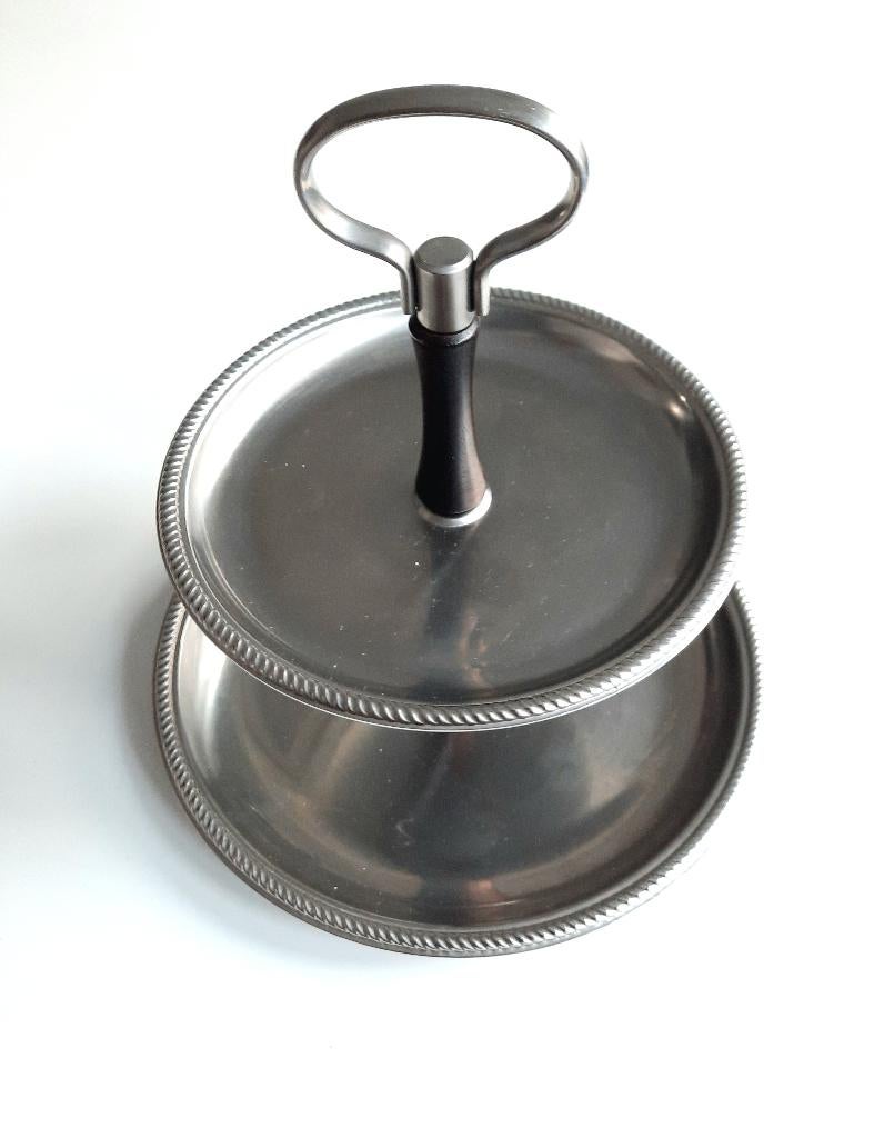 Serveerstandaard Alessi, Enlèvement