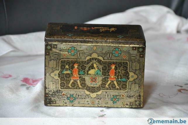 ancienne boite en fer cote d'or decor au carrosse, Ophalen of Verzenden, Gebruikt