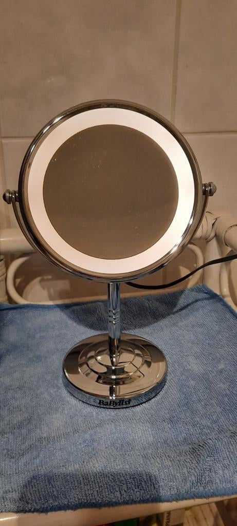 Miroir grossissant lumineux Babyliss