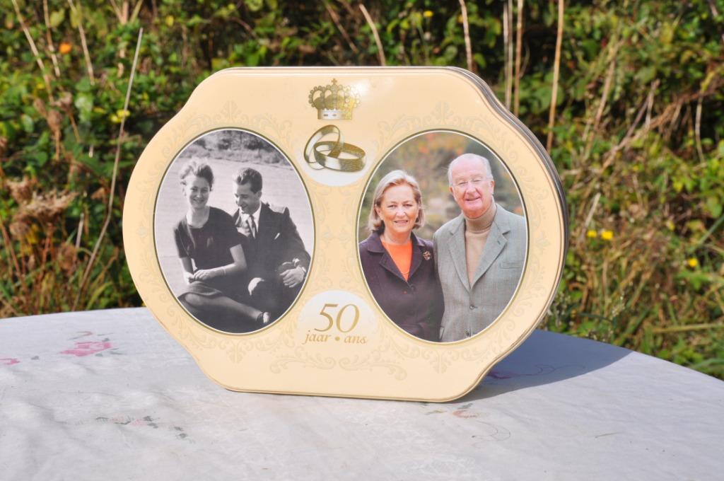 boite en fer motif royal albert et paola, Verzamelen, Ophalen of Verzenden, Zo goed als nieuw, Overige typen