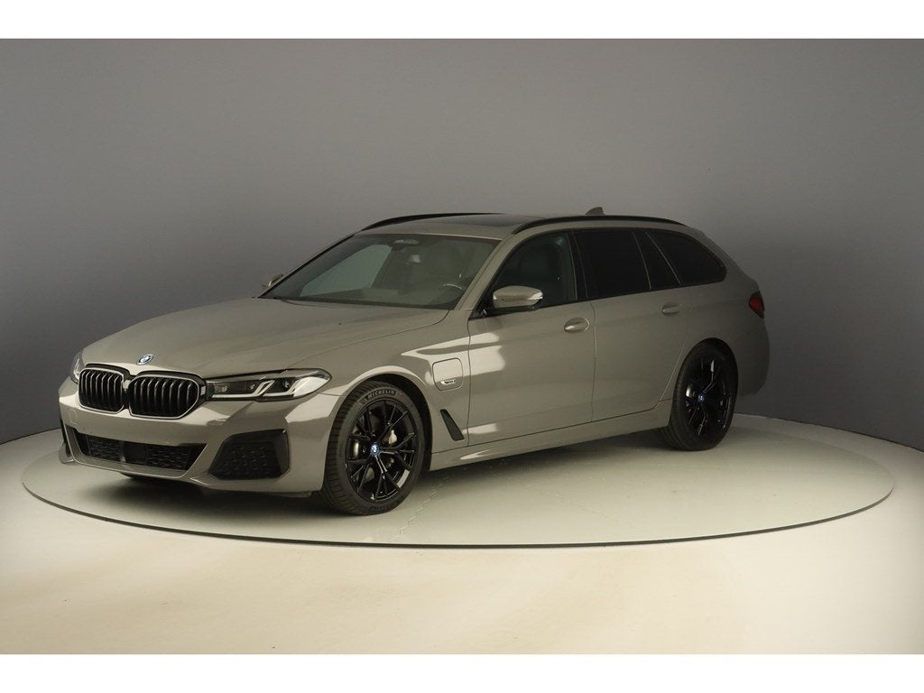 BMW 520e Touring 204pk M-Sport Pack Drive Assist, Automaat, Parkeersensor, 5 deurs, Hybride Elektrisch/Benzine