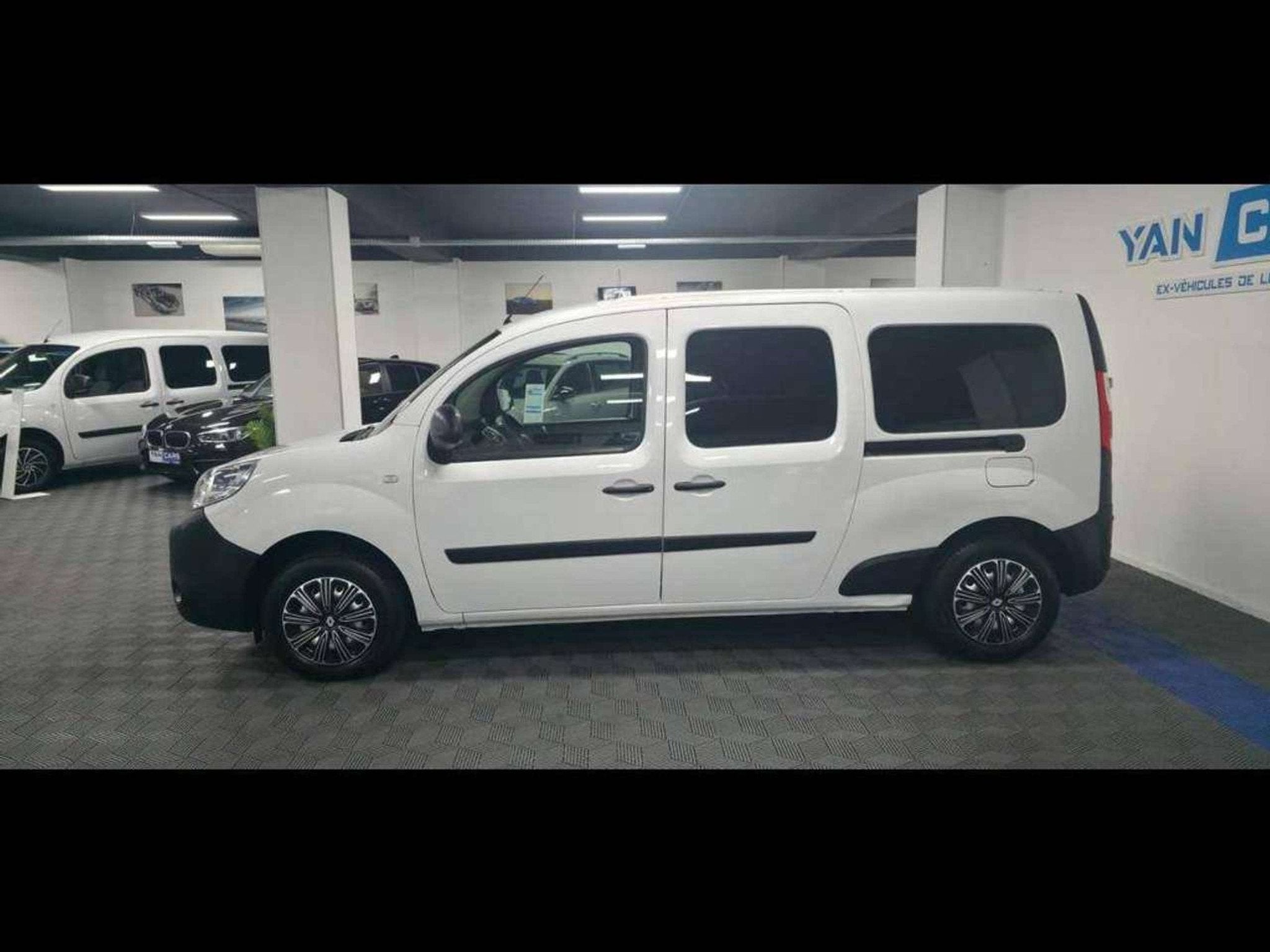 Renault Kangoo Double portes latérales | 59 300km | Pratiqu, Auto's, Voorwielaandrijving, 1330 kg, Stof, Gebruikt