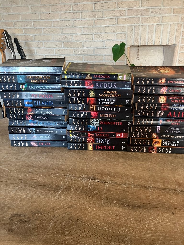 Pieter Aspe boekpakket – 32 pockets in nieuwstaat, Boeken, Ophalen of Verzenden, Zo goed als nieuw, Pieter Aspe