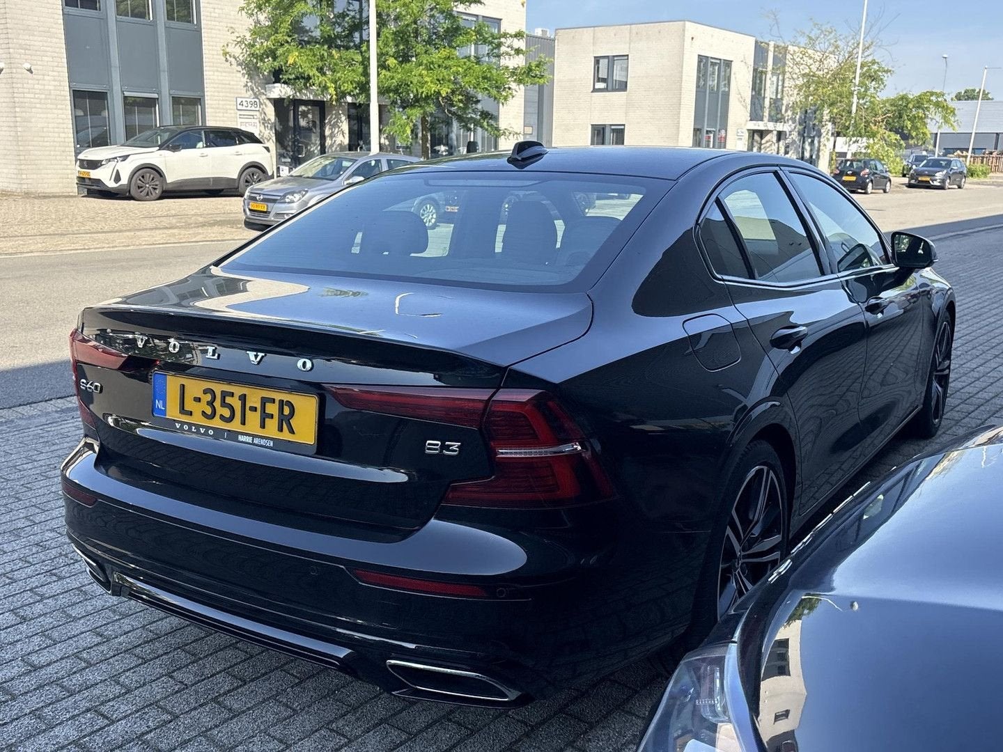 Volvo S60 2.0 B3 R-Design | € 9.850,- NETTO! |, Autos, Volvo, Achat, Entreprise, S60, 152 g/km