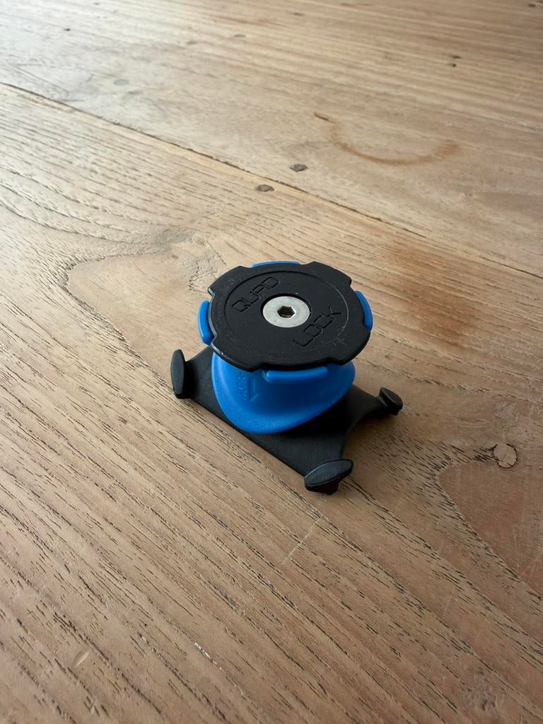 Quad lock mount, Télécoms, Supports de téléphone, Enlèvement, Comme neuf