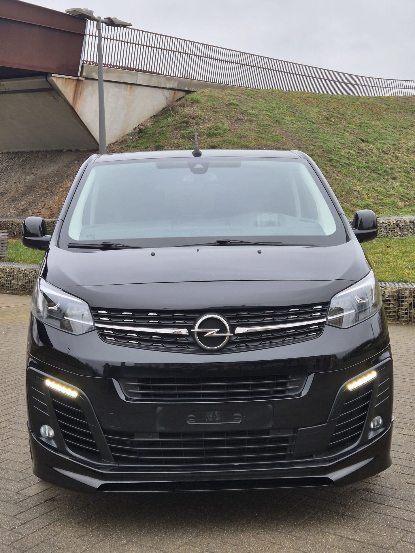 Opel Zafira | 2.0 Diesel | Automaat, Automaat, Navigatiesysteem, 4 cilinders, Zwart