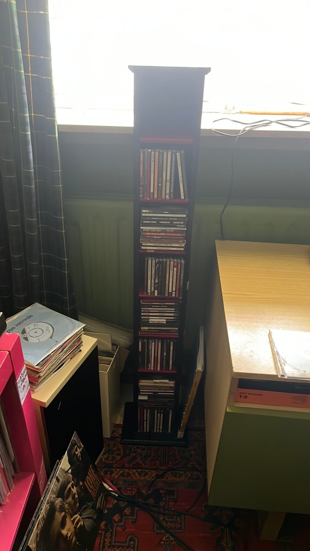 Cd toren uit hout, Huis en Inrichting, Ophalen, Gebruikt, 75 tot 150 discs, Cd's