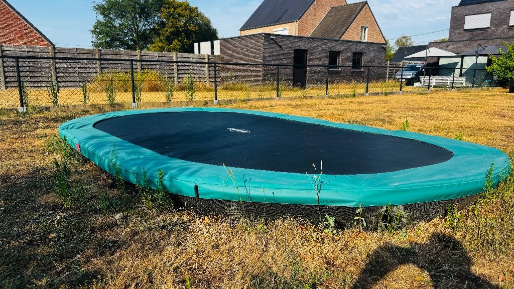 Trampoline Berg Sports inground, Kinderen en Baby's, Speelgoed | Buiten | Trampolines, Ophalen, Gebruikt