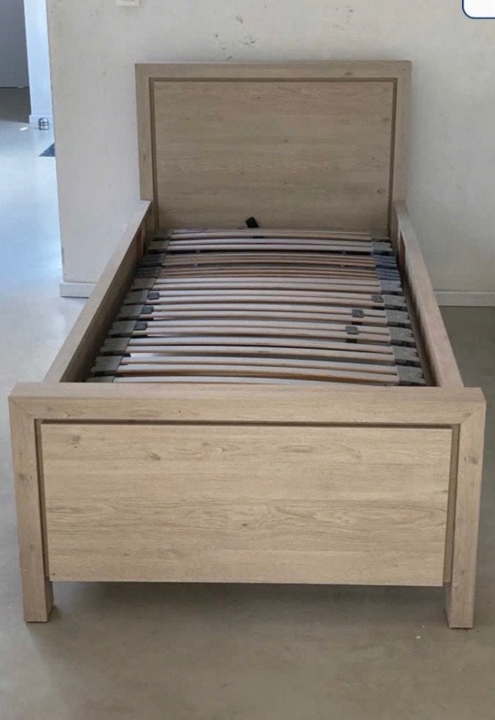 2 lits avec sommier à lattes de 90 x 200 cm, 90 cm, Beige, Stijlvol, Une personne