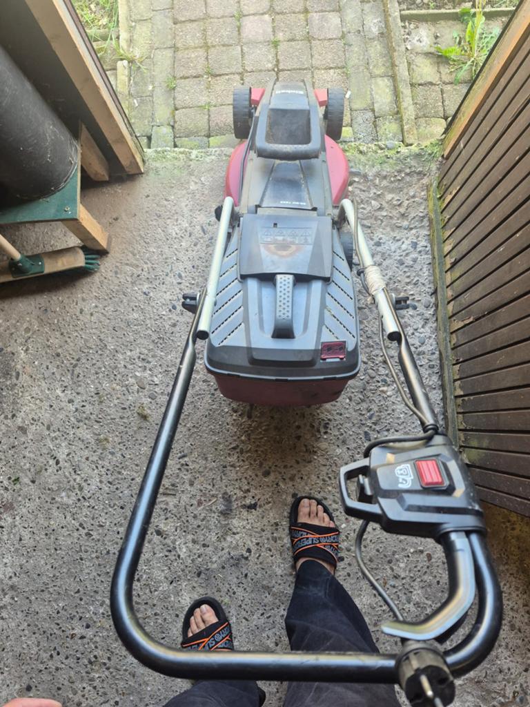 Grasmaaiers / gras machine, Tuin en Terras, Grasmaaiers, Ophalen, Gebruikt