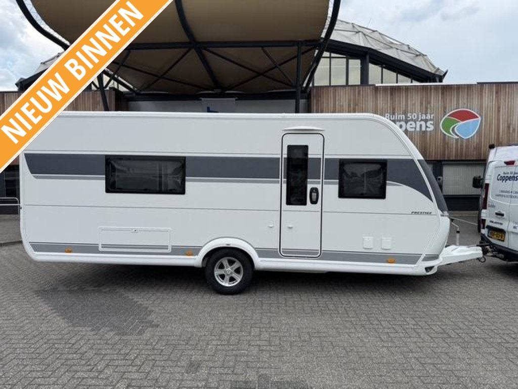 Hobby Prestige 560 WLU NIEUW SUPERACTIE !, Caravans en Kamperen, Caravans, Schokbreker, Rondzit, Hobby, Lengtebed
